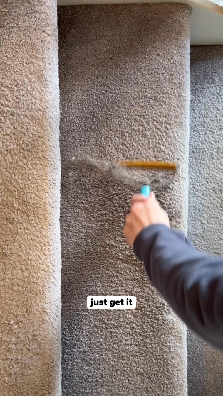 Uproot Clean ad
