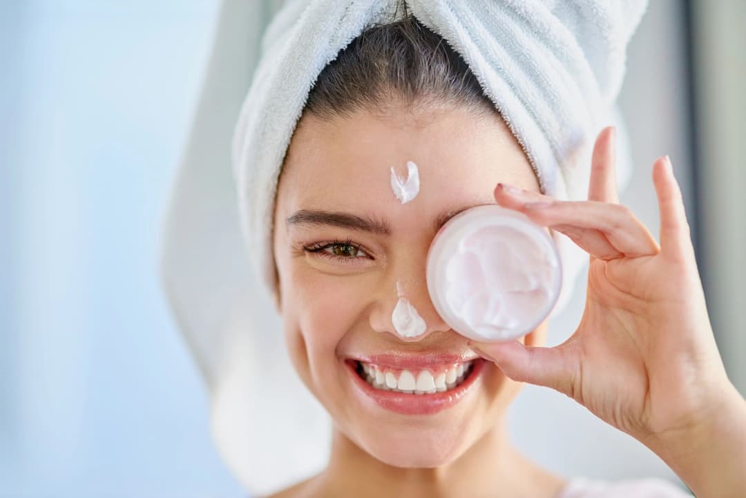True Beauty Skincare & Brows ad: Beauty That Glows