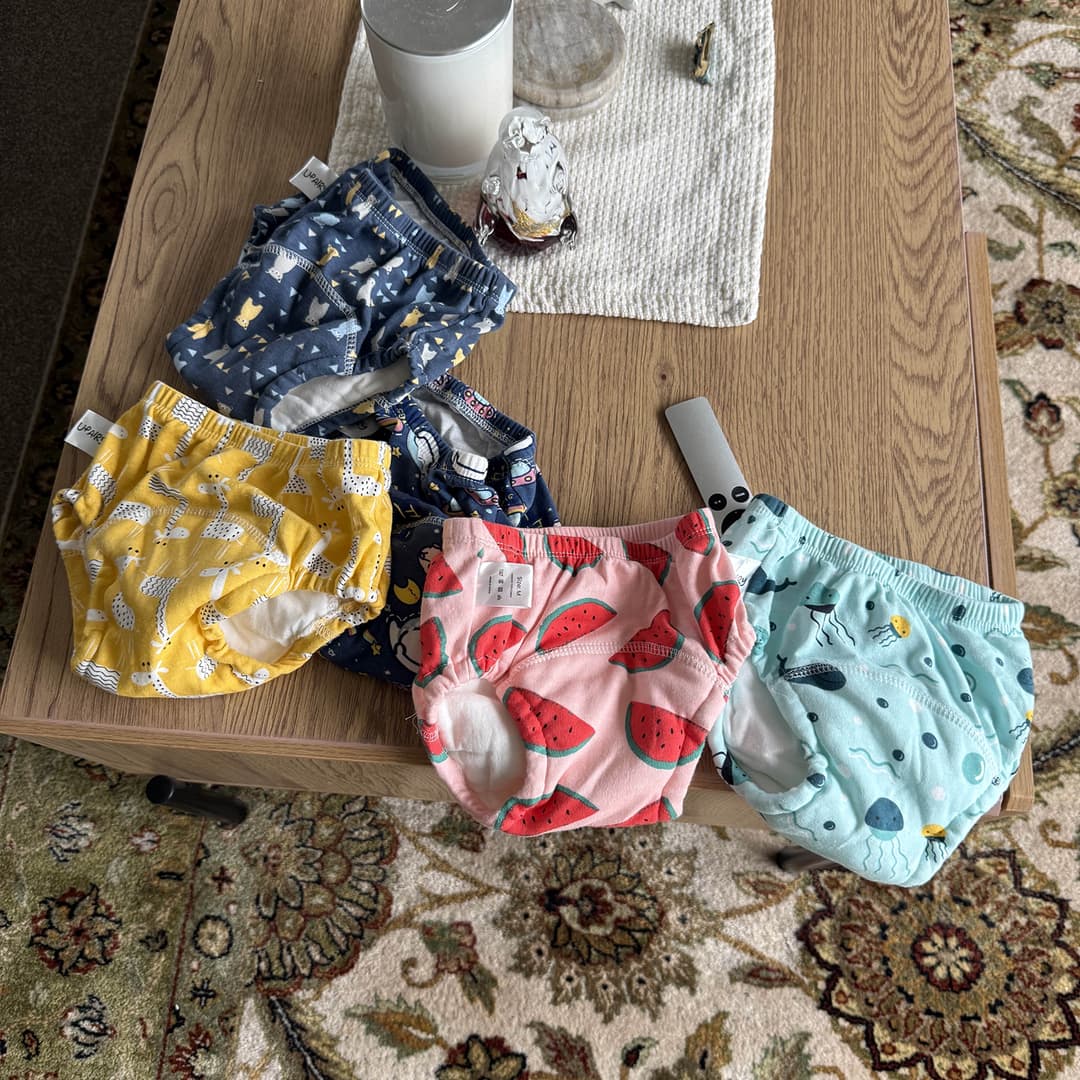Emma's Mom Hacks ad: Potty Train in Weeks, Not Months